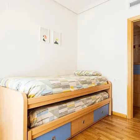 Tres Dormitorios, 2 Banos Pza Espana Con Garage Saragozza