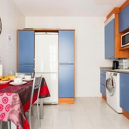 Tres Dormitorios, 2 Banos Pza Espana Con Garage *