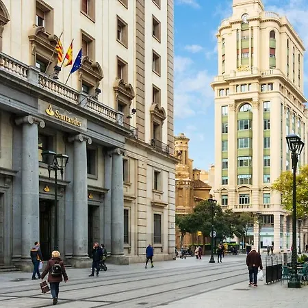 Tres Dormitorios, 2 Banos Pza Espana Con Garage