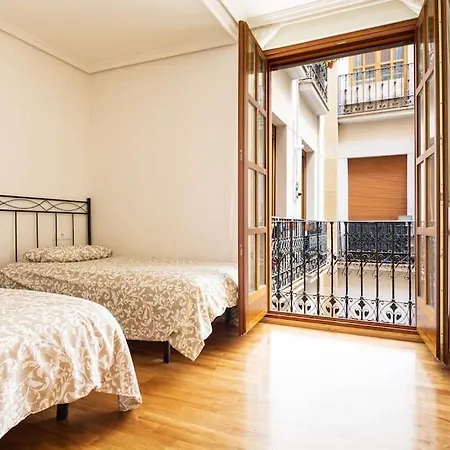Appartamento Tres Dormitorios, 2 Banos Pza Espana Con Garage
